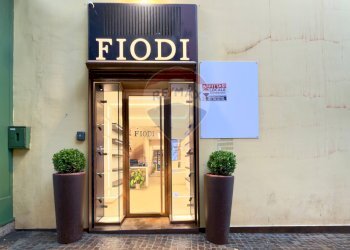 Edificio all\'aperto - Attività Commerciale Via Tino Di Camaino, Napoli - foto 5