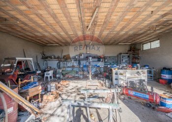 Dispensa di stoccaggio - Farm Strada Della Posta
3/A, Neviano degli Arduini - photo 18