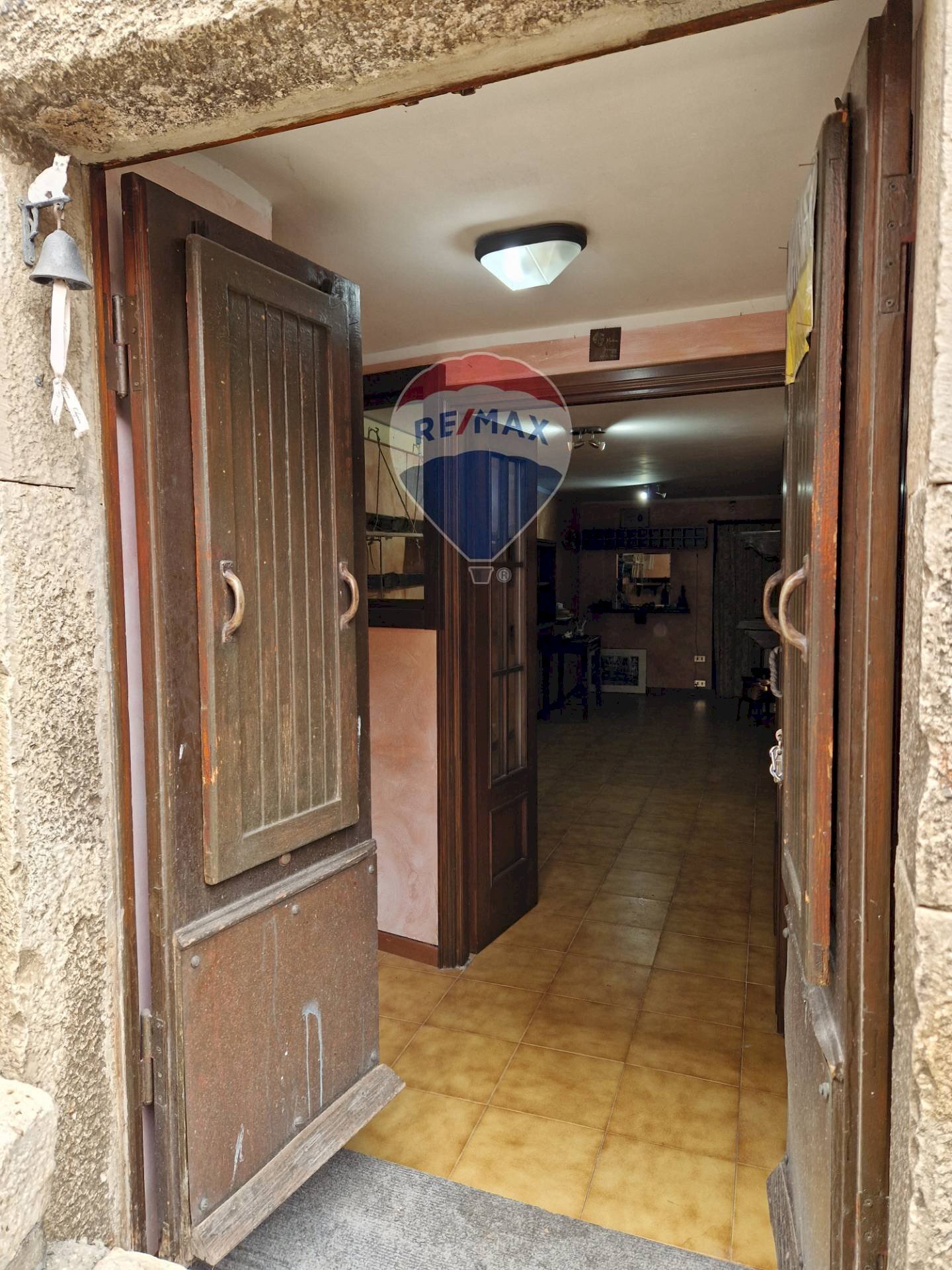 Hall / corridoio - Negozio Corso Roma
 
34, Pescocostanzo - foto 3