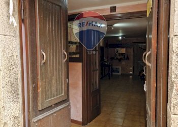 Hall / corridoio - Negozio Corso Roma
 
34, Pescocostanzo - foto 3