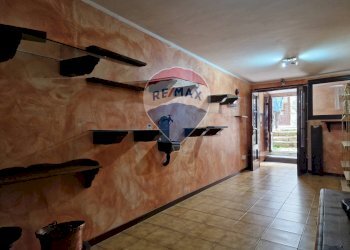 Hall / corridoio - Negozio Corso Roma
 
34, Pescocostanzo - foto 12