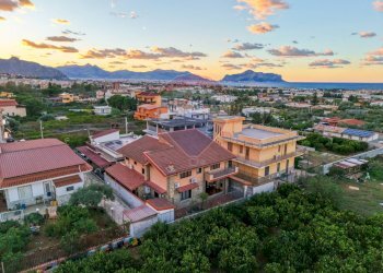 Edificio all\'aperto - Villa Misilmeri - photo 1