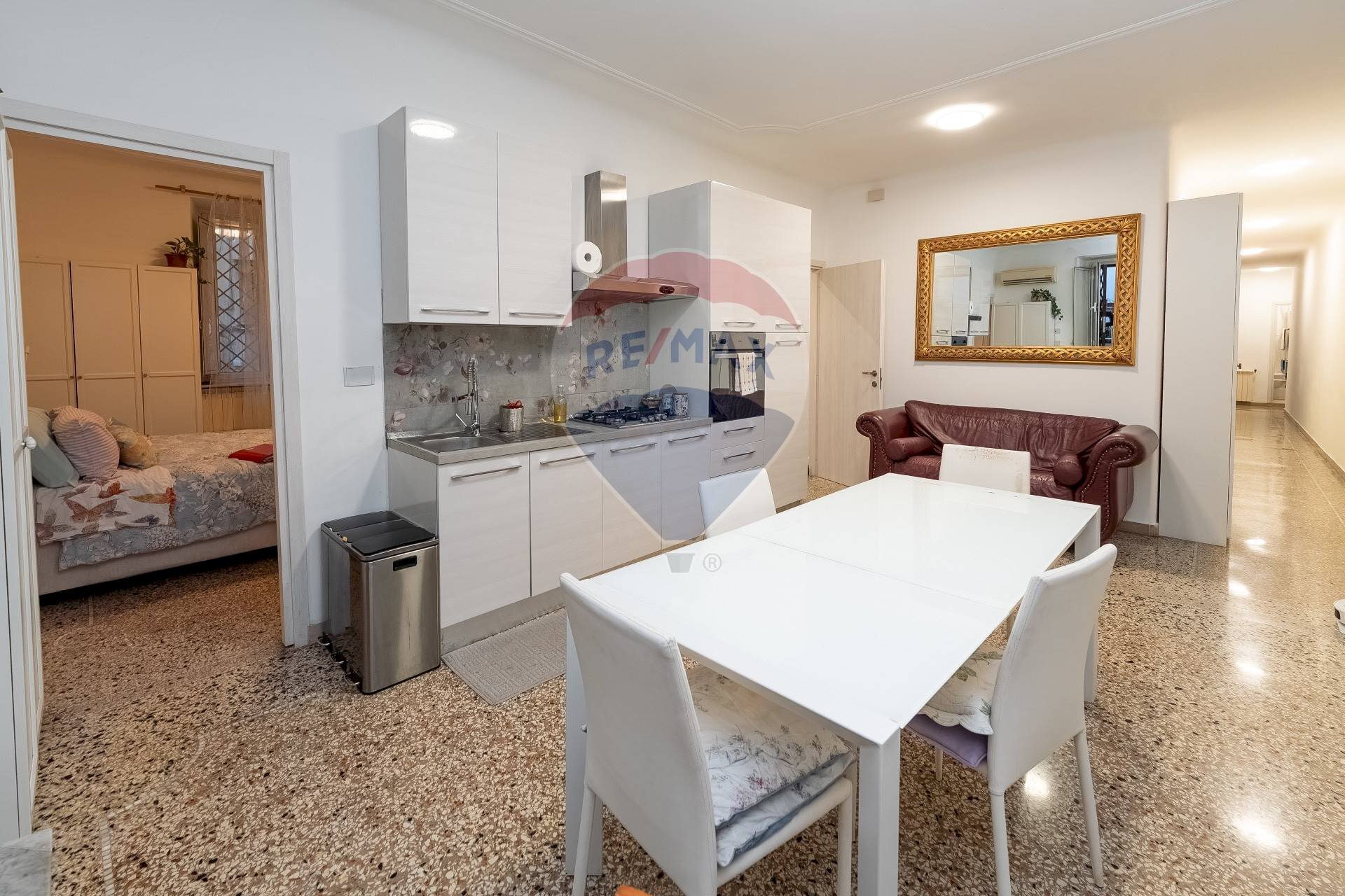 Sala da pranzo - Trilocale Via Carlo Mirabello
 
11, Roma - foto 3