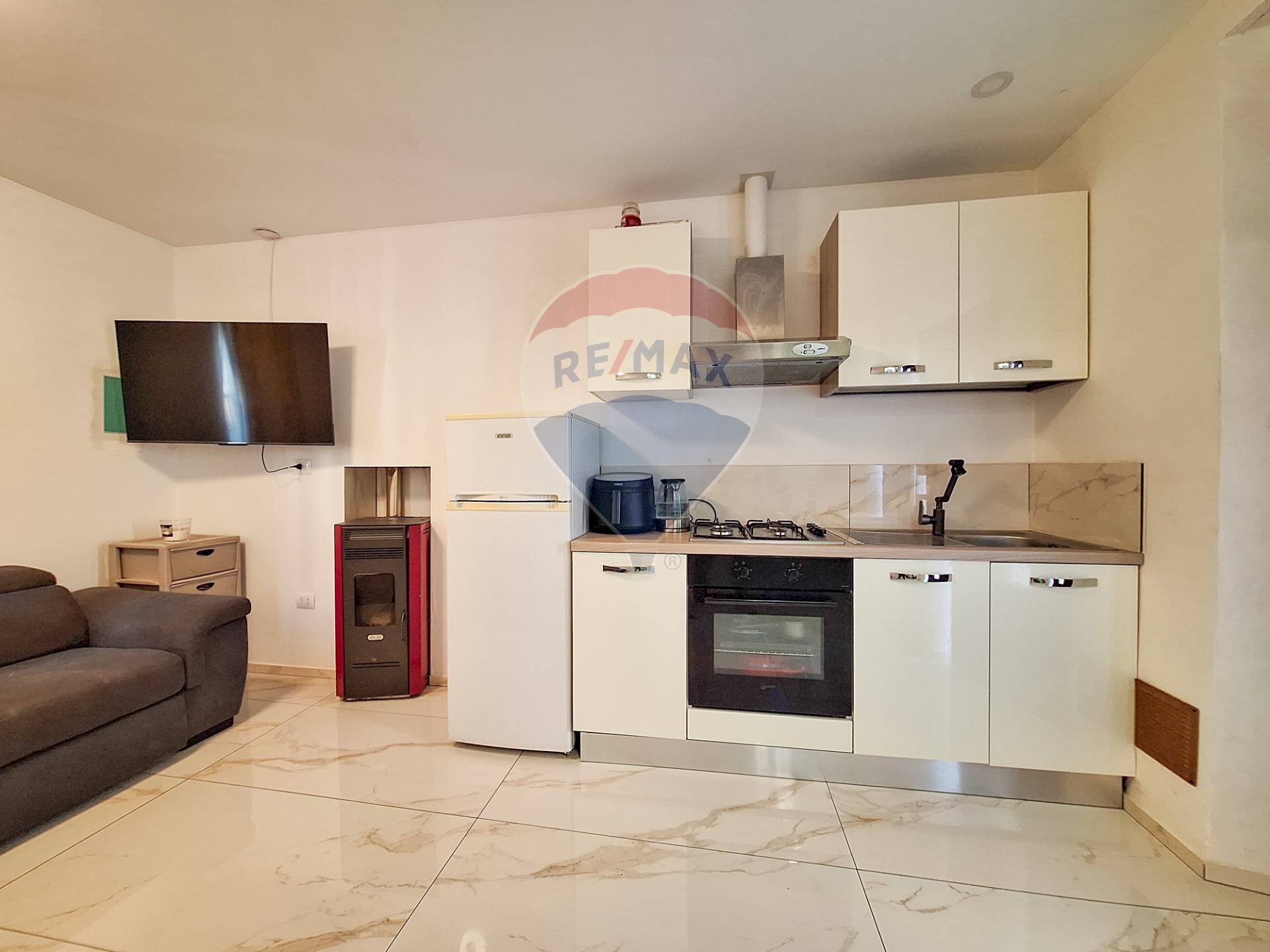 Cucina - Bilocale VIA SAN GIULIO
 
67, Cassano Magnago - foto 3