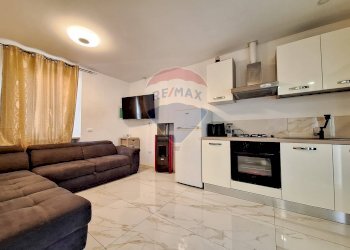 Cucina - Bilocale VIA SAN GIULIO
 
67, Cassano Magnago - foto 1