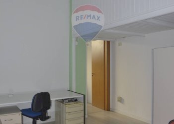 Camera / camera da letto - Locale Commerciale Via Ruggero Settimo
202/204, Vittoria - foto 8