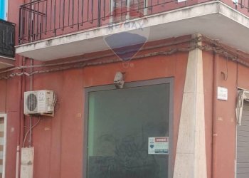 Edificio all\'aperto - Locale Commerciale Via Ruggero Settimo
202/204, Vittoria - foto 1