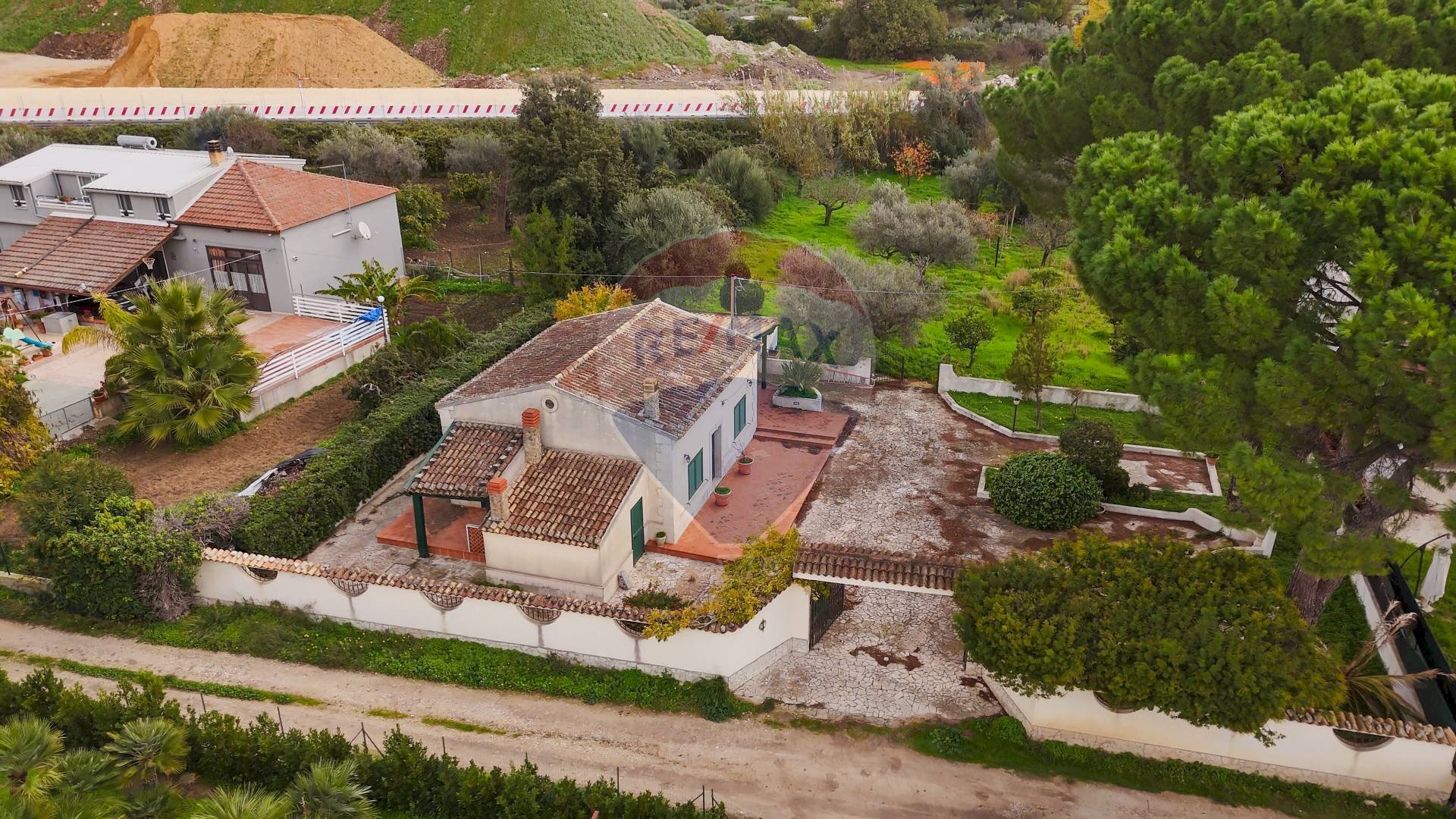 Casa all\'aperto - Villa C.da Gerardo
 
75 C, Chiaramonte Gulfi - photo 1