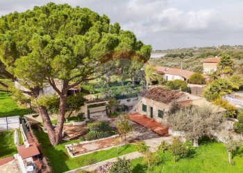 Giardino - Villa C.da Gerardo
 
75 C, Chiaramonte Gulfi - foto 19