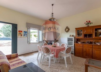 Sala da pranzo - Villa C.da Gerardo
 
75 C, Chiaramonte Gulfi - foto 41