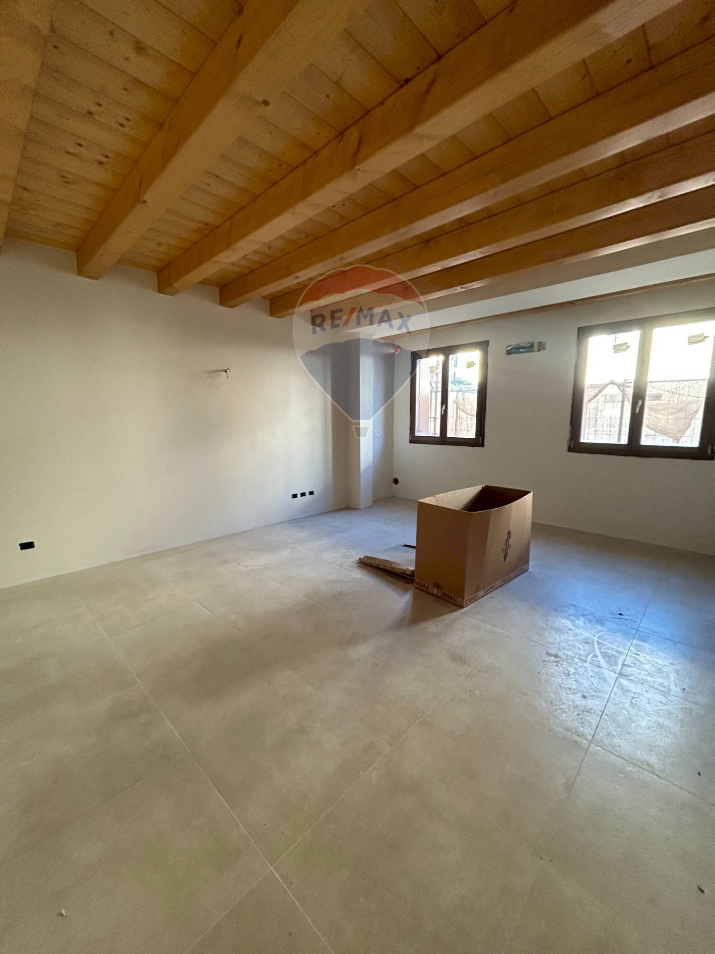 Stanza vuota - Trilocale Belfiore - foto 2