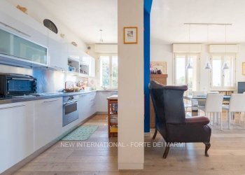 Angolo cottura - Quadrilocale viale Roma, 167, Pietrasanta - foto 6