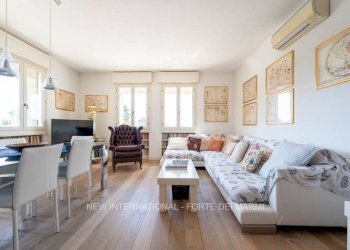 Soggiorno - Four-room apartment viale Roma, 167, Pietrasanta - photo 8