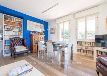 Soggiorno - Quadrilocale viale Roma, 167, Pietrasanta - foto 13