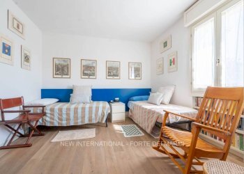 Camera da letto - Quadrilocale viale Roma, 167, Pietrasanta - foto 16