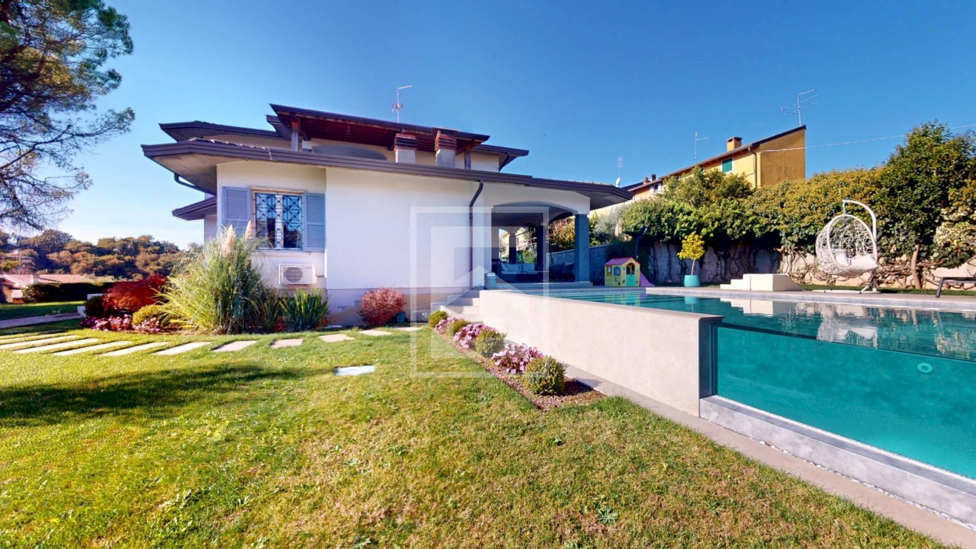 Foto 3 - Villa Via Dolci
 
31, Peschiera del Garda - foto 3