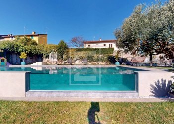 Foto 4 - Villa Via Dolci
 
31, Peschiera del Garda - foto 4