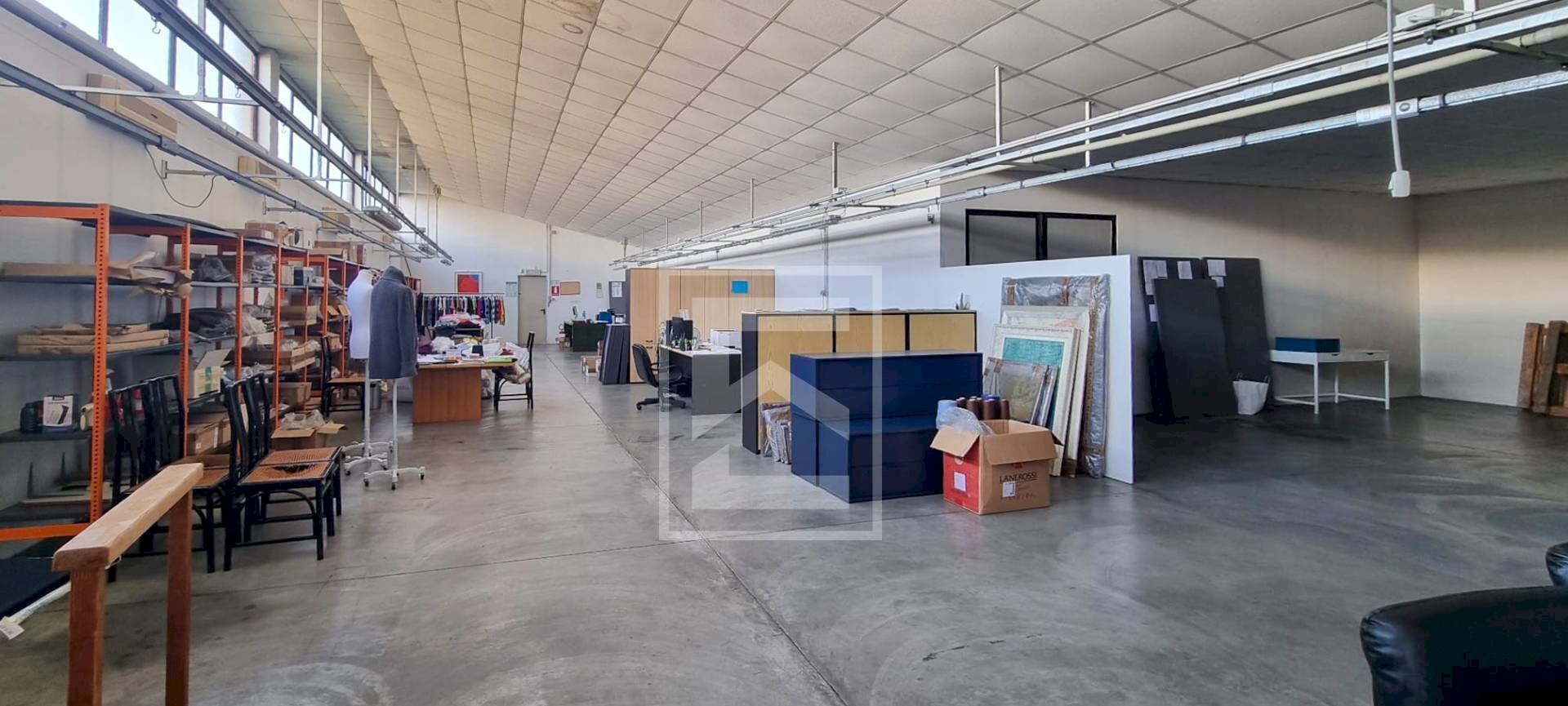 Foto 1 - Capannone strada mantova
 
60, Marmirolo - foto 1