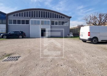 Foto 2 - Capannone strada mantova
 
60, Marmirolo - foto 2