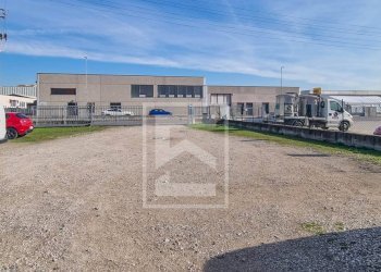 Foto 3 - Capannone strada mantova
 
60, Marmirolo - foto 3