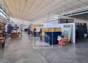 Foto 1 - Capannone strada mantova
 
60, Marmirolo - foto 1