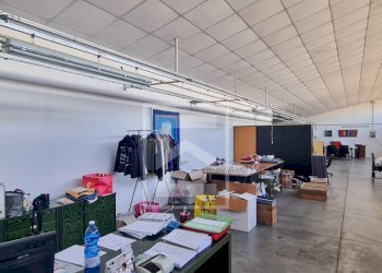 Foto 8 - Capannone strada mantova
 
60, Marmirolo - foto 8