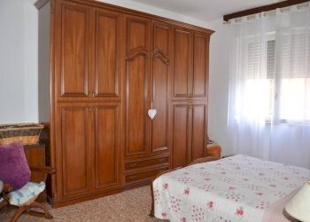 Camera da letto - Bilocale via Peschiera, 11/B, Cassano Magnago - foto 7