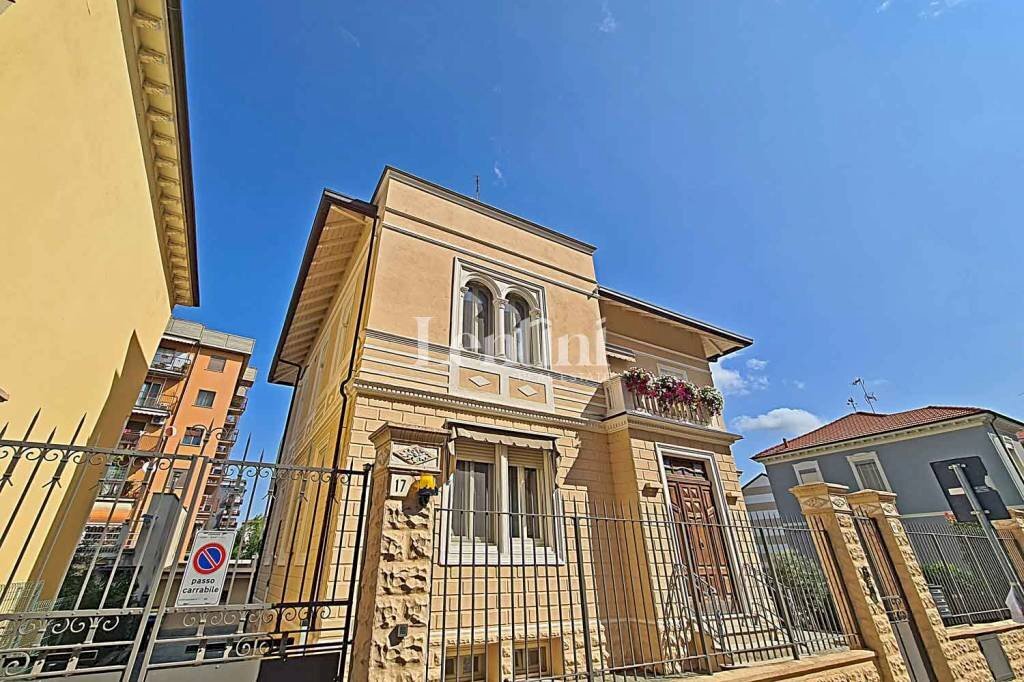 Facciata - Appartamento via Bligny, 15, Casale Monferrato - foto 2