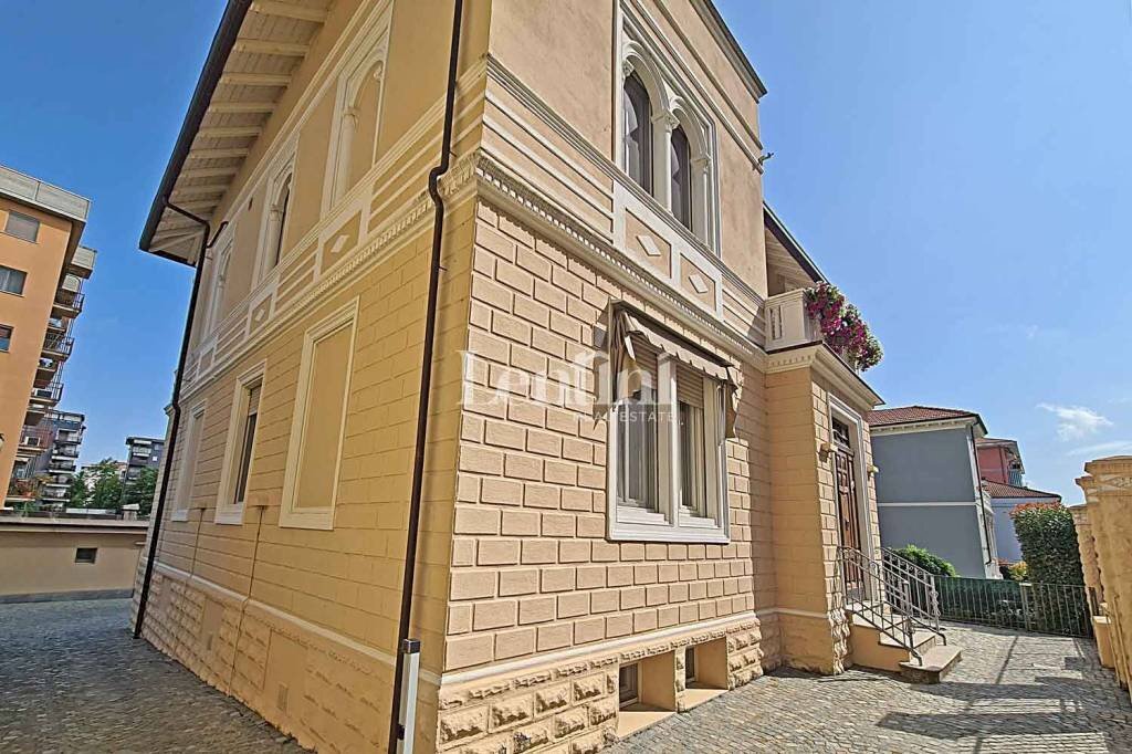 Facciata - Appartamento via Bligny, 15, Casale Monferrato - foto 3