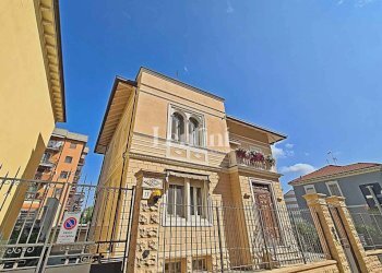 Facciata - Appartamento via Bligny, 15, Casale Monferrato - foto 2