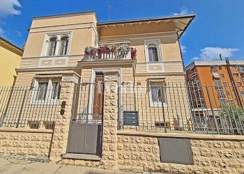 Facciata - Apartment via Bligny, 15, Casale Monferrato - photo 2
