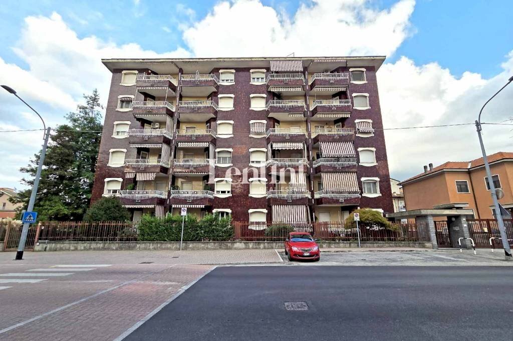 Facciata - Four-room apartment viale Ottavio Marchino, 58/B, Casale Monferrato - photo 1