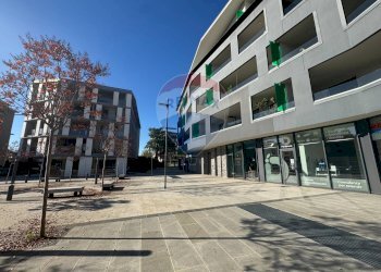 Edificio all\'aperto - Office PIAZZA DON SERGIO COLOMBO
 
5, Bergamo - photo 6