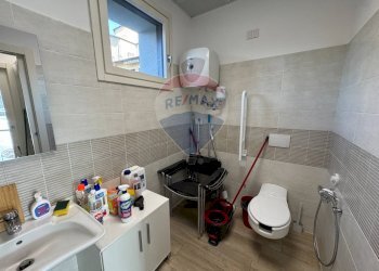 Bagno - Office PIAZZA DON SERGIO COLOMBO
 
5, Bergamo - photo 15