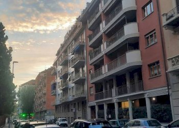 Facciata - Bilocale via Pietro Giuria, Torino (zona San Salvario) - foto 2