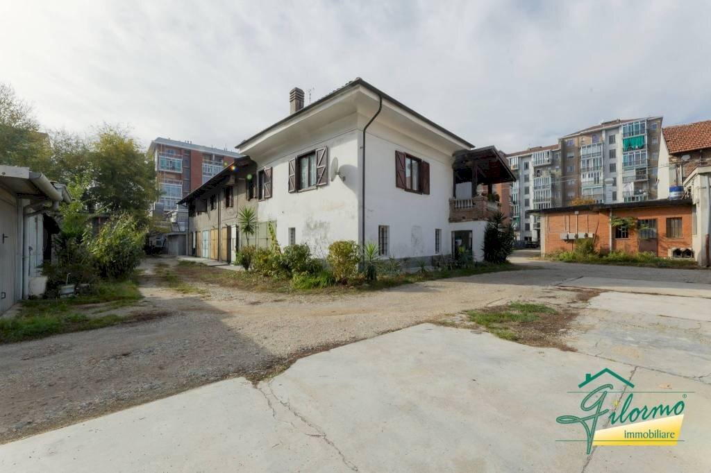 Zona - Villa via Passo Buole, 73, Torino (zona Lingotto) - foto 1