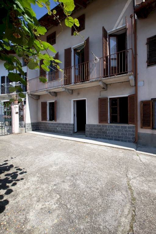 Facciata - Villa strada Serra, 18, Castagneto Po - foto 3