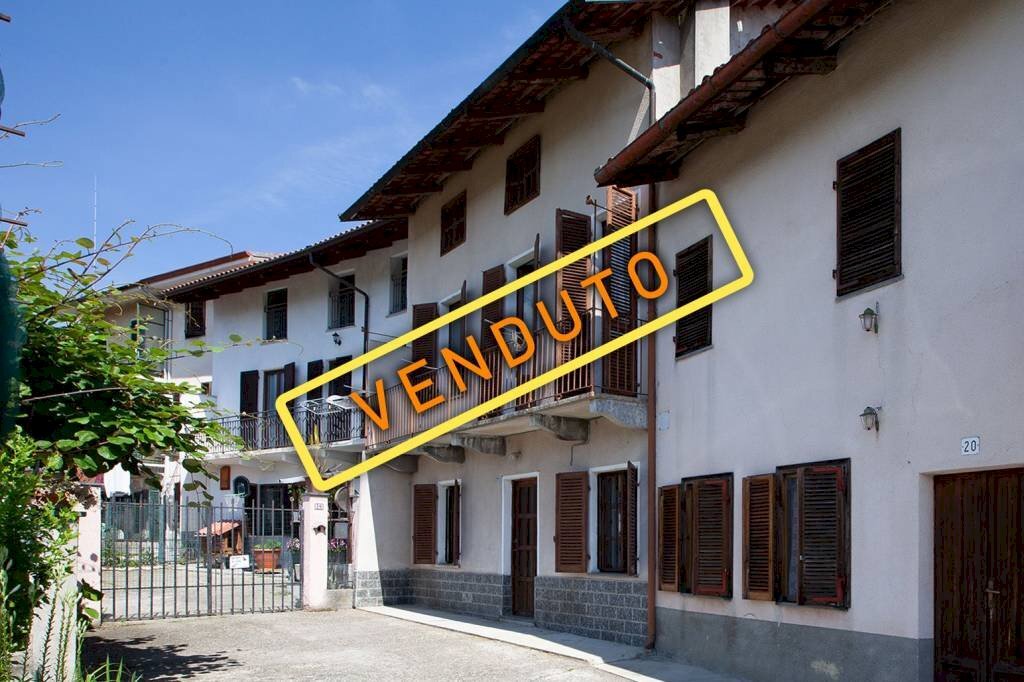 Facciata - Villa strada Serra, 18, Castagneto Po - photo 1