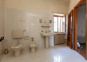 Bagno - Villa strada Serra, 18, Castagneto Po - foto 39