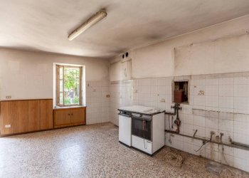 Salone - Villa strada Serra, 18, Castagneto Po - foto 12