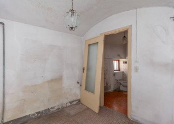 Camera da letto - Villa strada Serra, 18, Castagneto Po - photo 18
