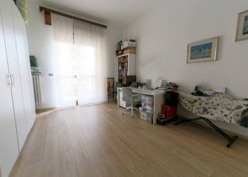 Camera da letto - Casa indipendente via Antonio Cederna, 47, Monza - foto 14