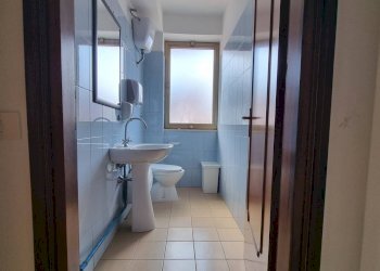 Foto 9 - Ufficio Largo Catone
 
3, Pomezia - foto 9