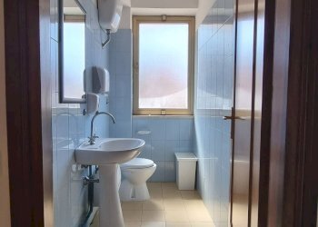 Foto 10 - Ufficio Largo Catone
 
3, Pomezia - foto 10