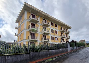 Foto 1 - Quadrilocale Via Angelina Damiani Lanza
 
26-28, Giarre - foto 1