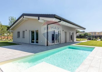 Piscina - Villa via montebello, Lonato del Garda - photo 2