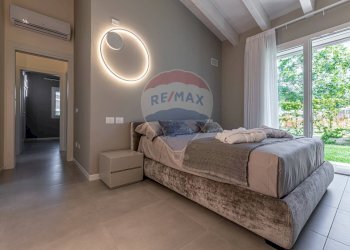 Camera / camera da letto - Villa via montebello, Lonato del Garda - photo 21