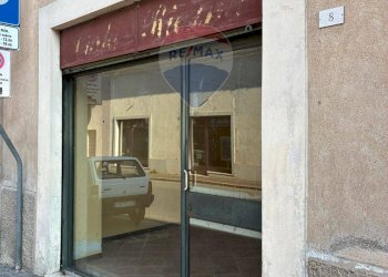 Edificio all\'aperto - Locale Commerciale via mazzini
 
8, Castenedolo - foto 1