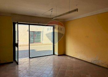 Stanza vuota - Locale Commerciale via mazzini
 
8, Castenedolo - foto 4