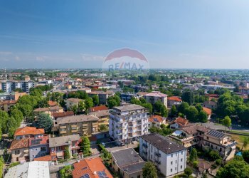 Edificio all\'aperto - Trilocale Treviglio - foto 1